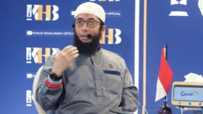 Mengganti Judul: Ustaz Khalid Basalamah Menegaskan Warga Palestina Harus Hijrah, Menolak Pengecut sebagai Sesuatu yang Haram.