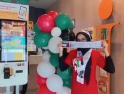 Warganet Menyemprot McDonald’s karena Menghias Gerai dengan Nuansa Palestina