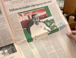 Jokowi Discusses Indonesian Economic Growth, Showcases Portraits in English Newspaper