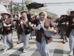 Potensi 1300 Penjual Jamu Gendong di Madiun untuk Memecahkan Rekor MURI