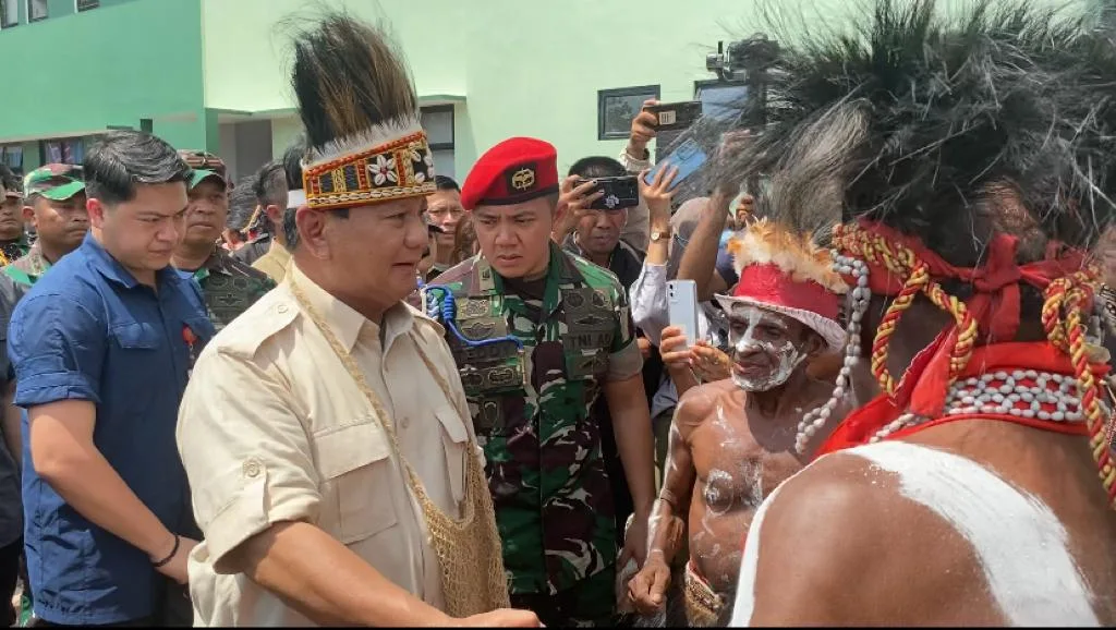 Prabowo Subianto Memberikan Sumbangan Senilai Rp 5 Miliar untuk Masyarakat Kamoro di Mimika