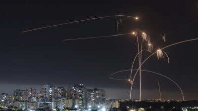 Heboh Roket Iron Dome Israel Mengalami Gangguan Teknis dan Menyerang Wilayah Sendiri, Reaksi Netizen: Senjata Bumerang