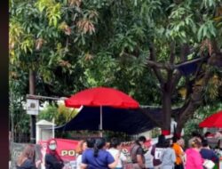 Bakso Gerobak Viral dan Terjual Ratusan Porsi Karena Dijual di Depan Kuburan