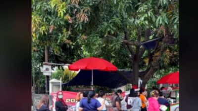 Bakso Gerobak Viral dan Terjual Ratusan Porsi Karena Dijual di Depan Kuburan