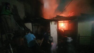 Terbakar Rumah dan Kosan di Depok Akibat Korsleting Listrik