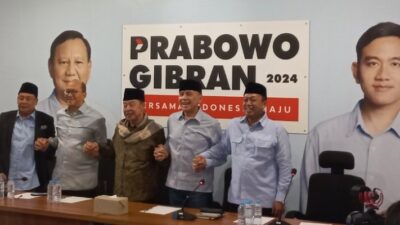 Pimpinan Ponpes Buntet Dukung Prabowo-Gibran, Iwan Bule: Insya Allah Jabar Menang Telak!