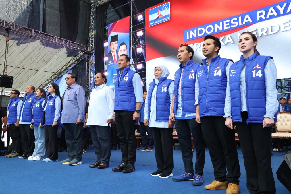 Puluhan Ribu Warga Malang Serukan Prabowo Presiden bersama Khofifah