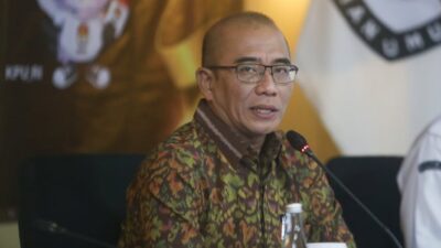 Ketua KPU Diduga Tidur saat Sidang di MK, Netizen: Tidak Ada Beban yang Dirasakan