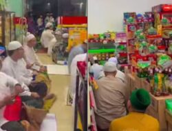 Warga Viral Salat Tarawih di Dalam Alfamart untuk Memperoleh Lailatul Qadar