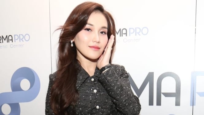 Isu Batal Nikah dengan Lettu Fardhana, Penampilan Ayu Ting Ting Kembali Viral Kurang Menarik