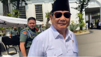 Prabowo Subianto Menunjukkan Gaya Silat dan Berlari Di Halaman Istana Setelah Pulih dari Operasi Kaki