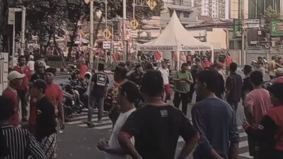 Tawuran Warga Pecah di Jakpus Saat Karnaval 17-an