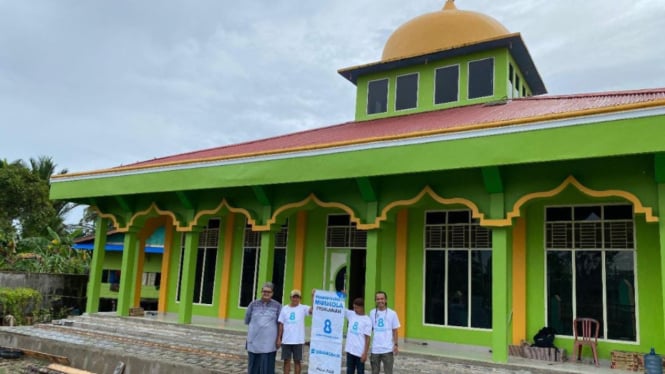 Membangun Mushola di Daerah Terpencil Papua