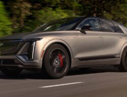 Cadillac Lyriq-V Unjuk Kecepatan Melebihi Blackwing