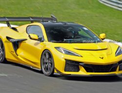 Corvette ‘Zora’ Kamuflase: ZR1 yang Menawan