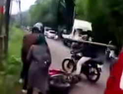 Motor Tergelincir di Rangkasbitung Akibat Ceceran Tanah Proyek Galian C