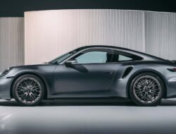 Porsche 911 Turbo S Terbaru: Bertenaga dan Terkini