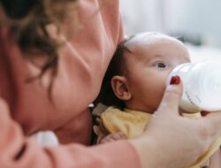 8 Susu Bergizi Tinggi untuk Lansia Agar Tetap Sehat